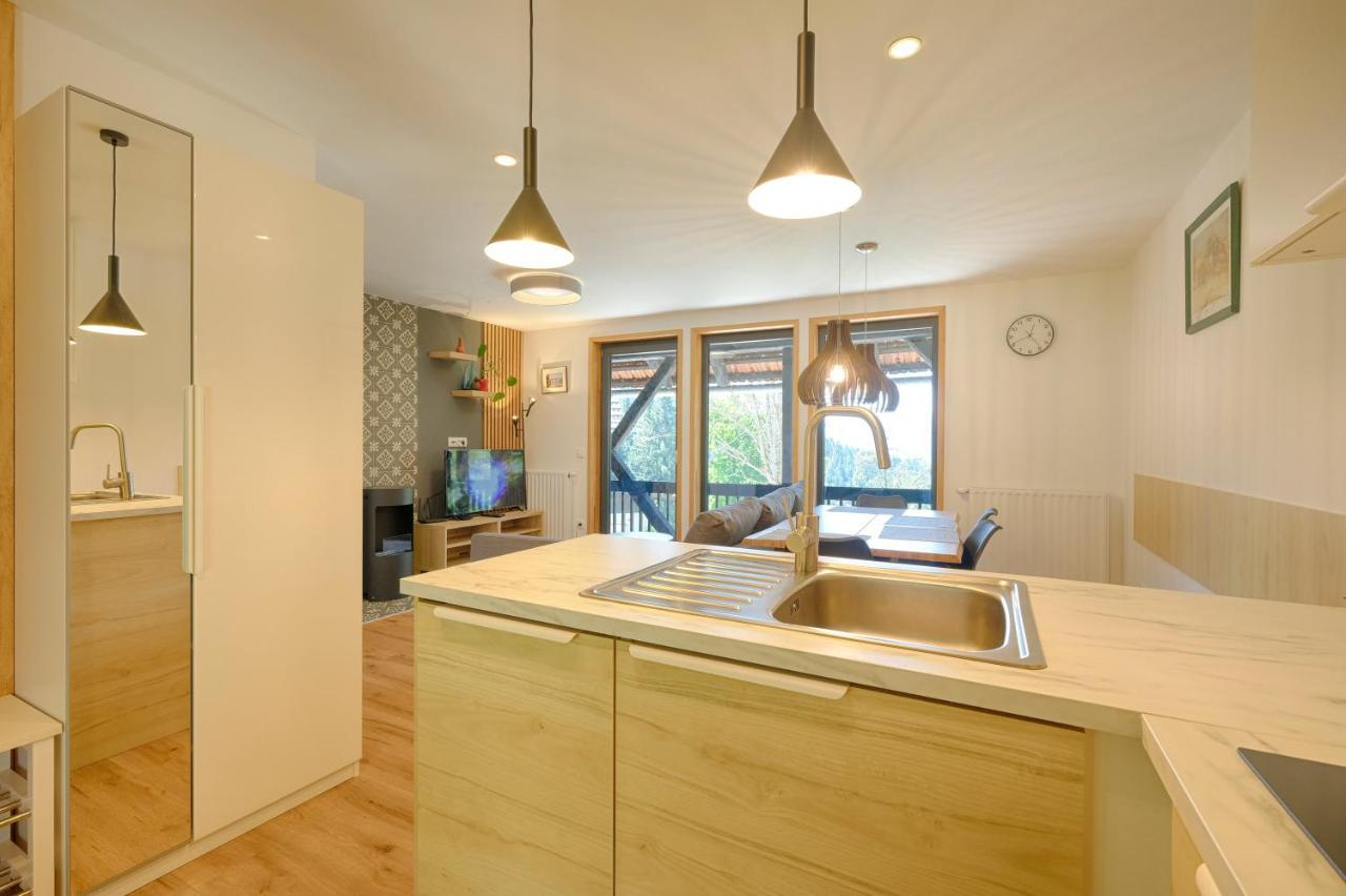 Apartments Pri Fencu Jesenice Eksteriør billede