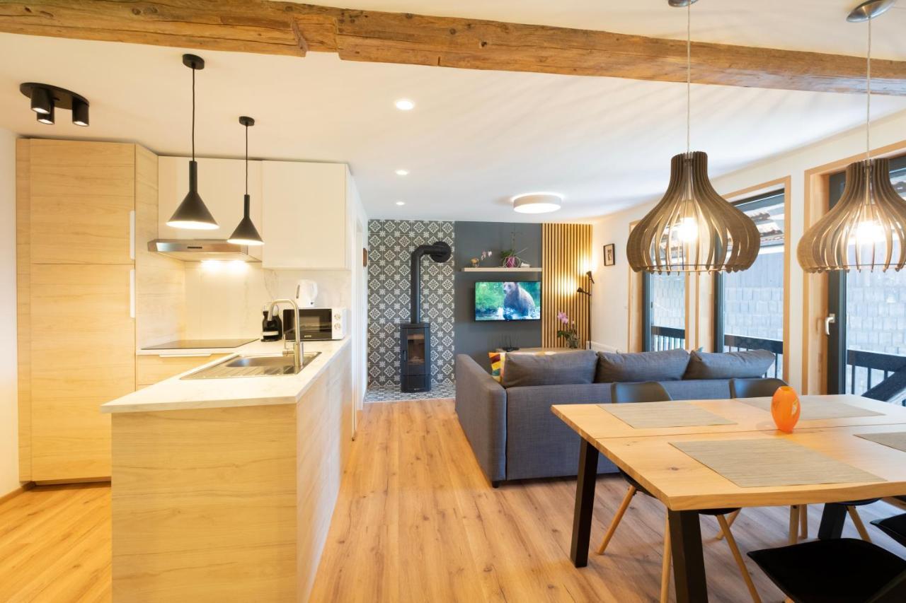 Apartments Pri Fencu Jesenice Eksteriør billede