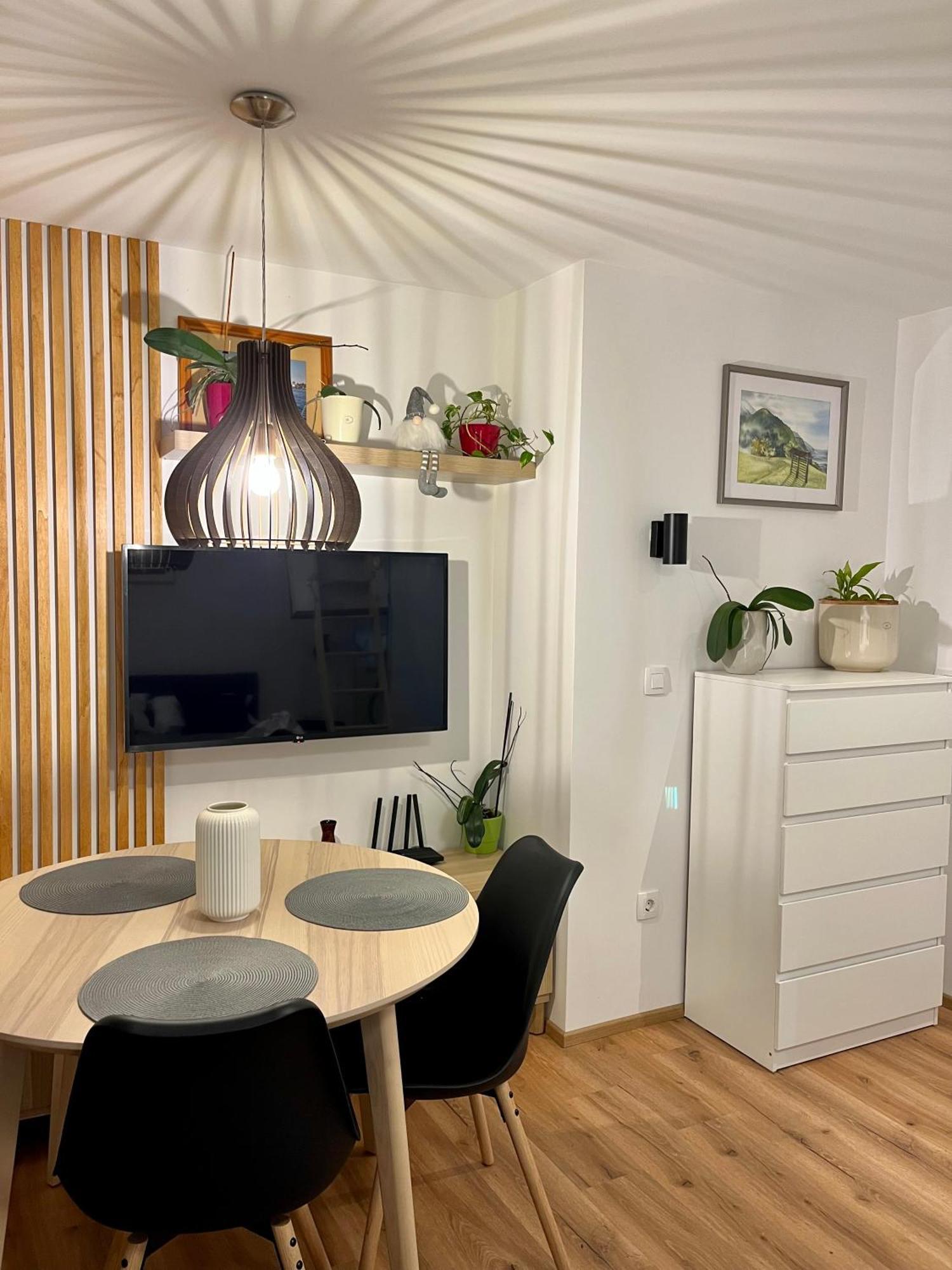 Apartments Pri Fencu Jesenice Eksteriør billede